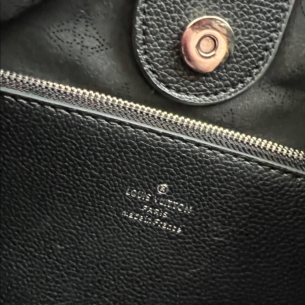 Louis Vuitton Carmel Black Mahina Hobo with Braided Handle - Picture 13 of 16